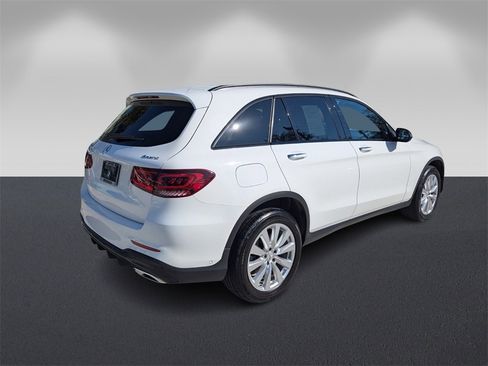 Used 2021 Mercedes-Benz GLC 300 4MATIC image 4