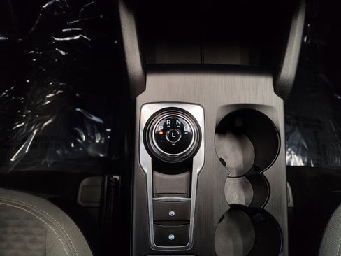 Used 2022 Ford Escape SE w/ SE Sport Appearance Package image 22