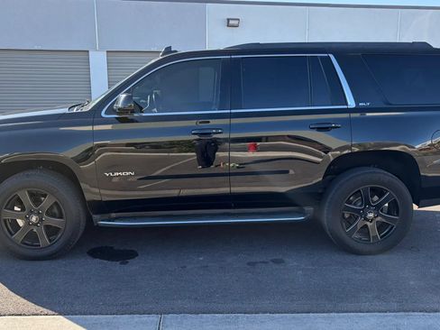 Used 2016 GMC Yukon SLT RWD image 2