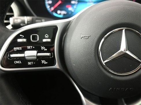 Used 2020 Mercedes-Benz GLC 300 4MATIC image 26