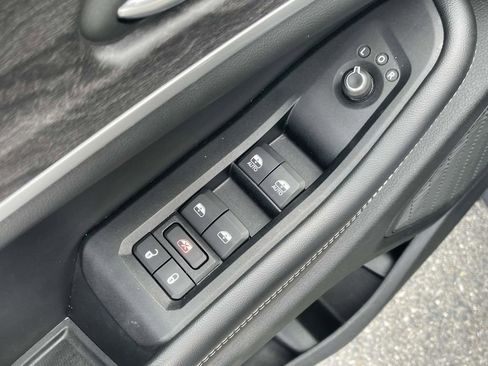 Used 2023 Jeep Grand Cherokee L Limited image 28