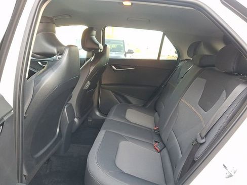 Certified 2025 Kia Niro LX image 10