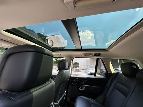 Used 2020 Land Rover Range Rover HSE image 38