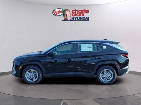 New 2026 Hyundai Tucson SE FWD image 2