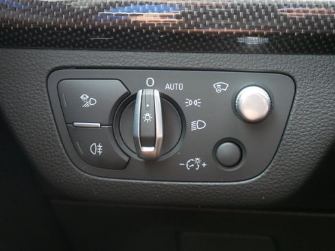 Used 2022 Audi SQ5 Prestige w/ Prestige Package image 22