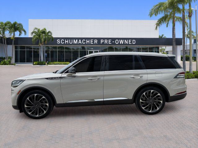 Used 2024 Lincoln Aviator Reserve w/ Equipment Group 201A AWD/4WD image 4