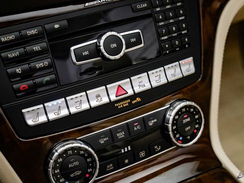 Used 2014 Mercedes-Benz SL 550 image 76