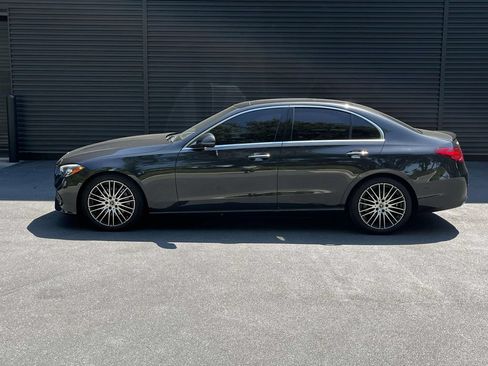 Used 2022 Mercedes-Benz C 300 4MATIC Sedan image 2