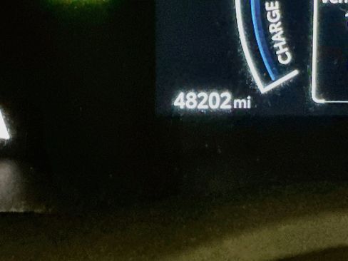 Used 2025 Toyota Camry SE FWD image 19