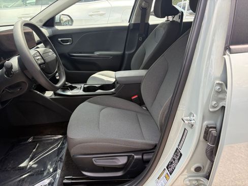 Used 2025 Kia K4 FWD image 25
