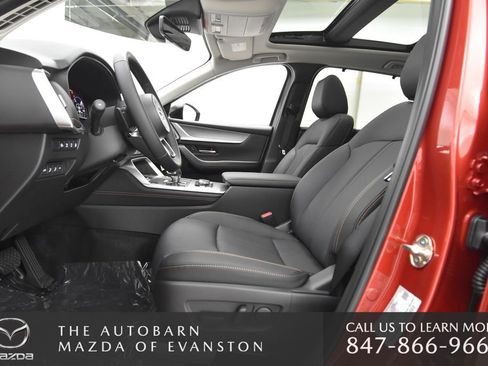 Used 2025 MAZDA CX-70 Plug-In Hybrid w/ Premium Pkg image 32