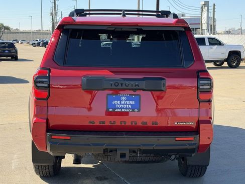 Certified 2025 Toyota 4Runner TRD Off-Road image 8