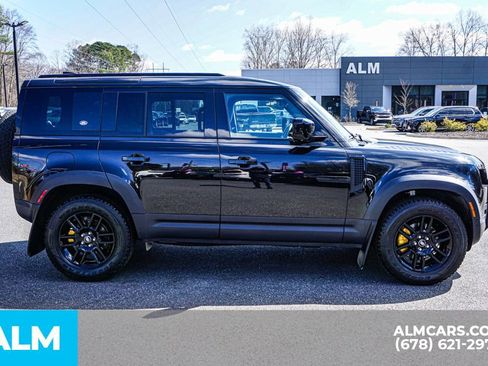 Used 2022 Land Rover Defender 110 S image 9