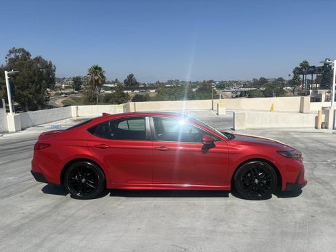 Used 2025 Toyota Camry SE FWD image 38
