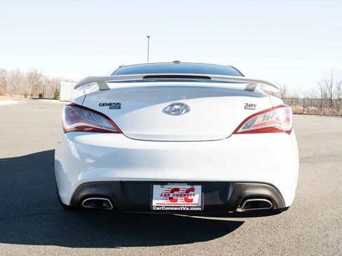 Used 2013 Hyundai Genesis 2.0T image 5