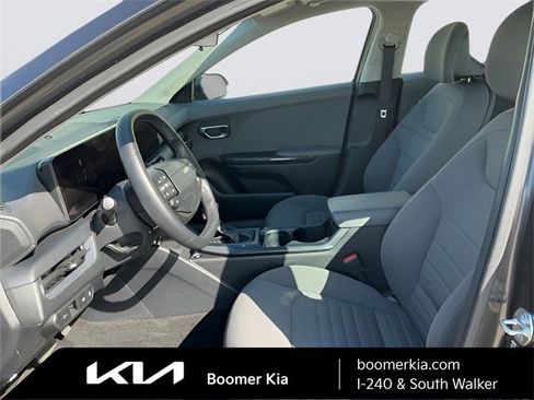 Certified 2025 Kia K4 EX image 17