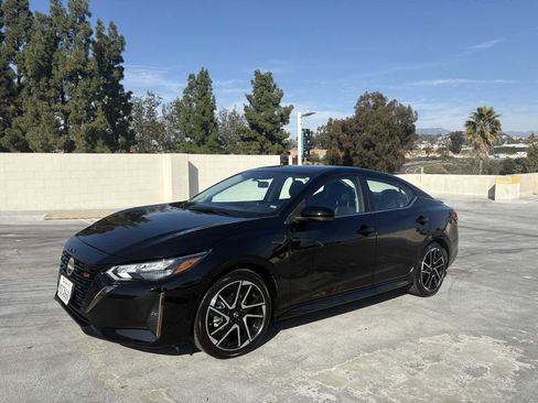 Used 2025 Nissan Sentra SR image 7