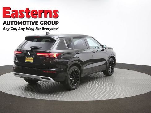 Used 2024 Mitsubishi Outlander SE AWD/4WD image 40