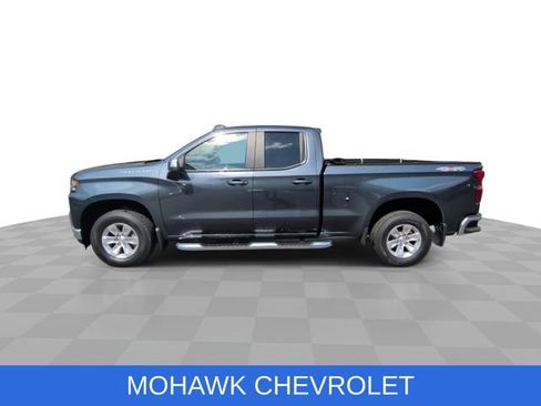 Used 2021 Chevrolet Silverado 1500 LT w/ Bed Protection Package AWD/4WD image 6