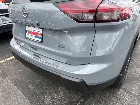 New 2026 Nissan Rogue SV w/ Cold Weather Package AWD/4WD image 31