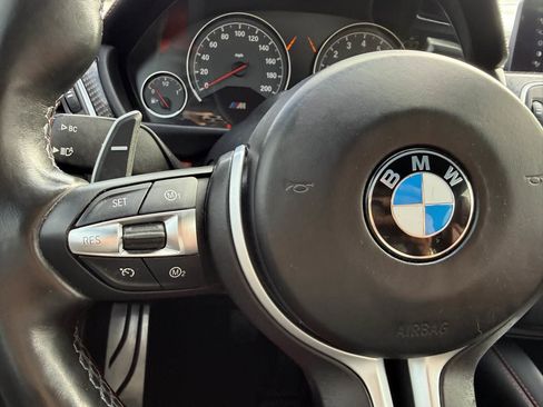 Used 2018 BMW M4 Convertible w/ Competition Package image 15