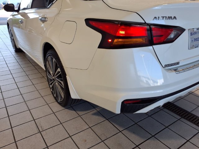 Used 2023 Nissan Altima 2.5 SL AWD/4WD image 21