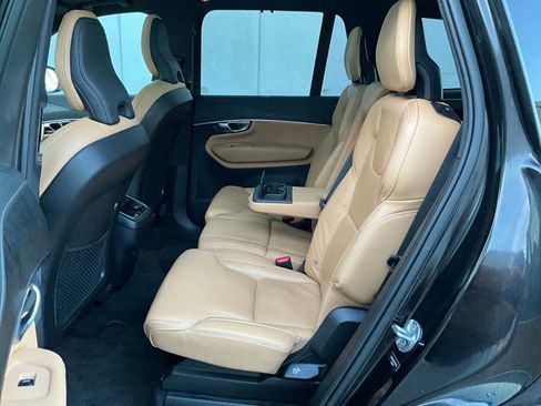 Certified 2023 Volvo XC90 B6 Ultimate w/ Protection Package Premier image 29