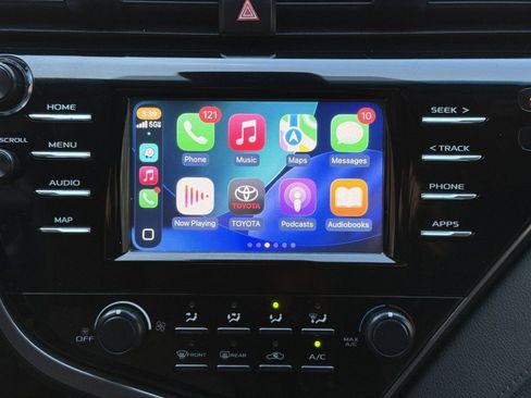 Used 2019 Toyota Camry LE image 20