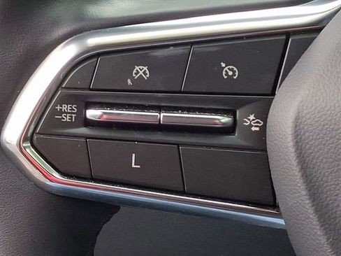 Used 2025 Chevrolet Equinox LT AWD/4WD image 21