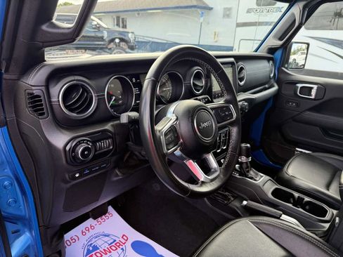 Used 2022 Jeep Wrangler Unlimited Sahara 4xe image 12