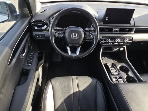 Used 2023 Honda Pilot Touring image 23