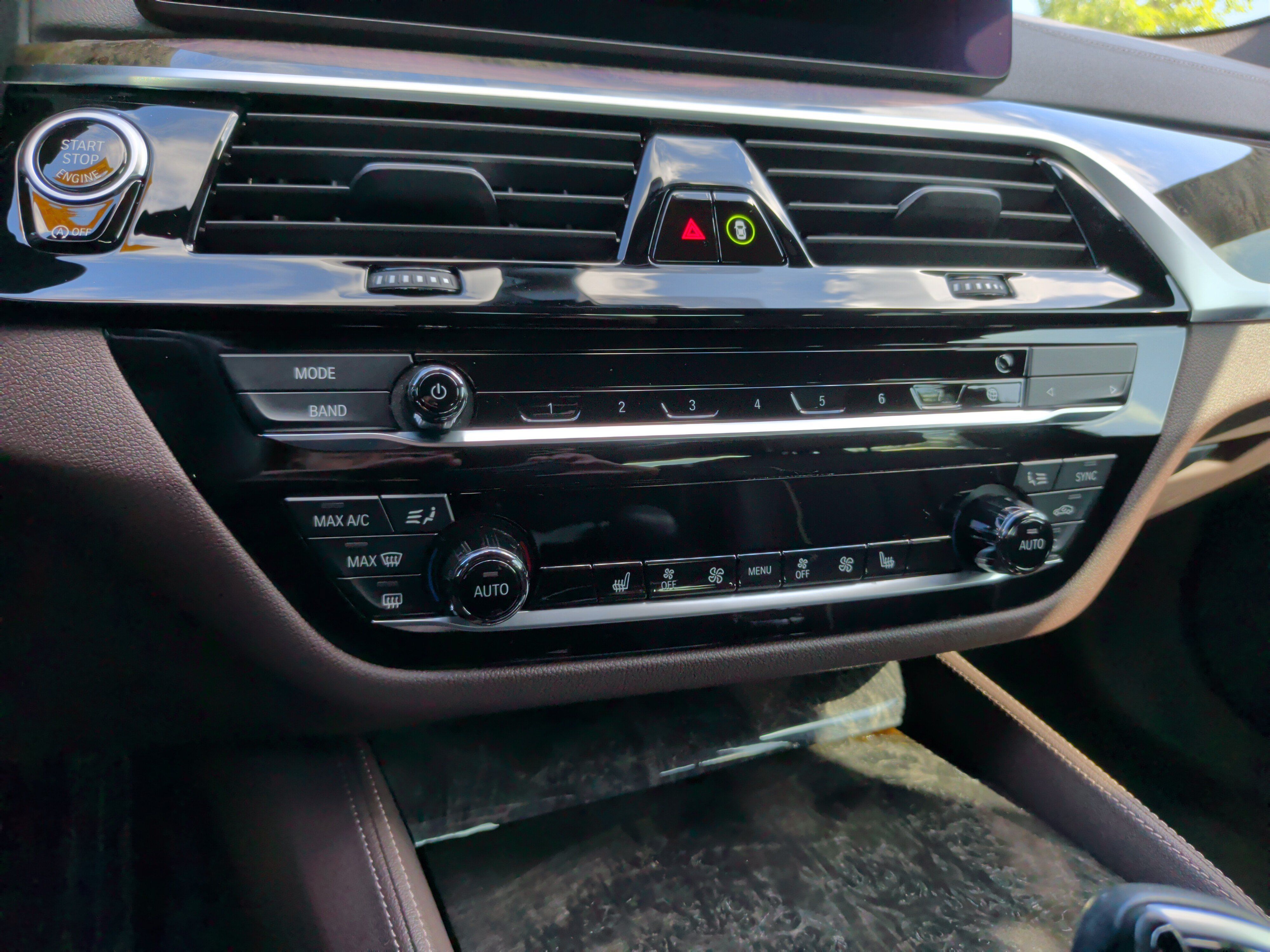 Certified 2023 BMW M550i xDrive w/ Executive Package AWD/4WD image 19
