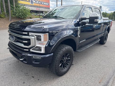 Used 2022 Ford F250 Platinum w/ Tremor Off-Road Package image 10