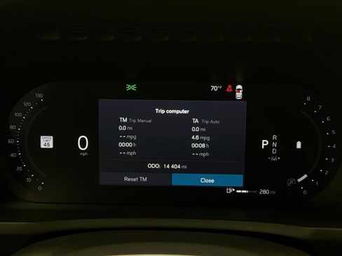 Used 2025 Volvo XC90 B6 Plus image 13