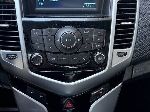 Used 2014 Chevrolet Cruze LT FWD image 14