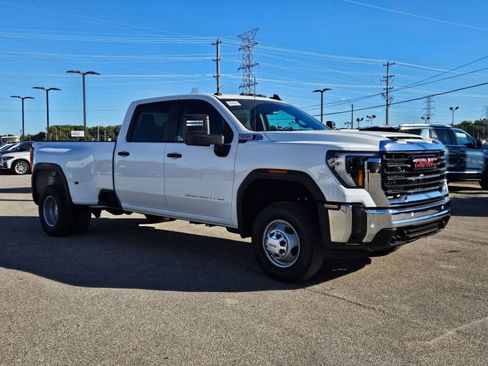 New 2026 GMC Sierra 3500 Pro w/ 1SA Pro Safety Plus Package image 8