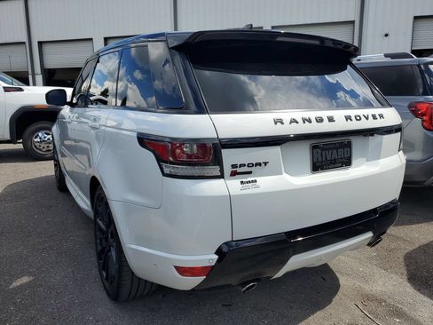Used 2017 Land Rover Range Rover Sport SE AWD/4WD image 3
