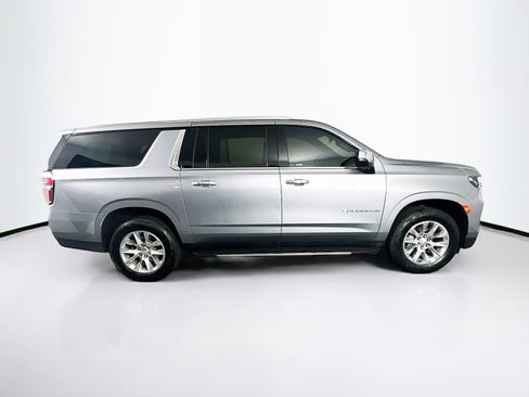 Used 2024 Chevrolet Suburban Premier image 10