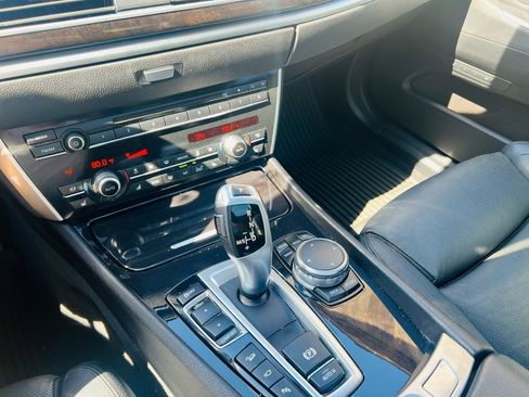 Used 2017 BMW 535i Gran Turismo xDrive image 29