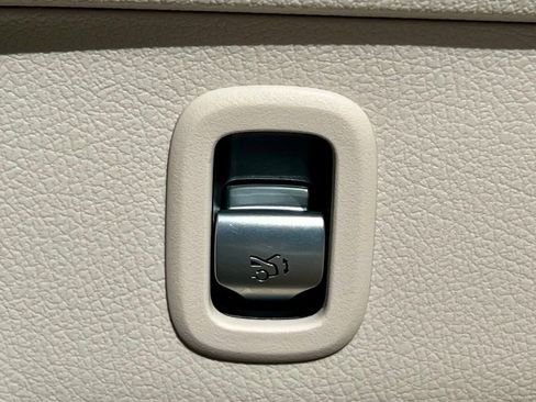 Certified 2024 Mercedes-Benz C 300 4MATIC Sedan image 35