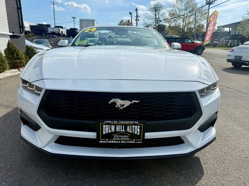 Used 2024 Ford Mustang Convertible RWD image 8
