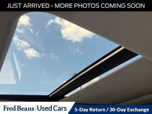 Used 2021 Ford Explorer XLT w/ Equipment Group 202A AWD/4WD image 12