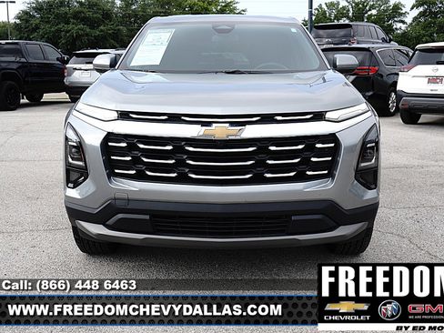 Used 2026 Chevrolet Equinox LT FWD image 2