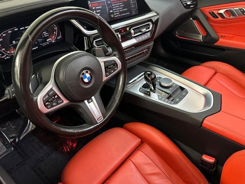 Used 2022 BMW Z4 M40i w/ Premium Package image 4