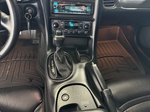 Used 2002 Chevrolet Corvette Coupe w/ Preferred Equipment Group2 image 12