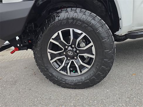 Used 2023 Toyota Tacoma TRD Sport image 30