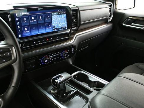Used 2025 Chevrolet Silverado 1500 LT Trail Boss AWD/4WD image 19