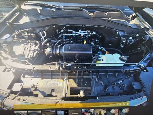 Used 2023 Ford Explorer XLT w/ Equipment Group 202A image 14