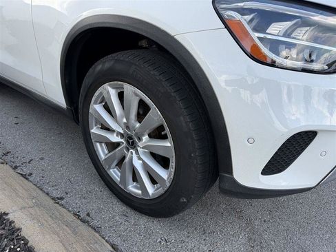 Used 2020 Mercedes-Benz GLC 300 image 4