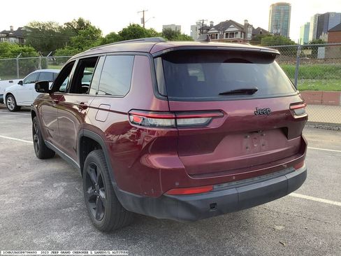 Used 2023 Jeep Grand Cherokee L Laredo RWD image 3